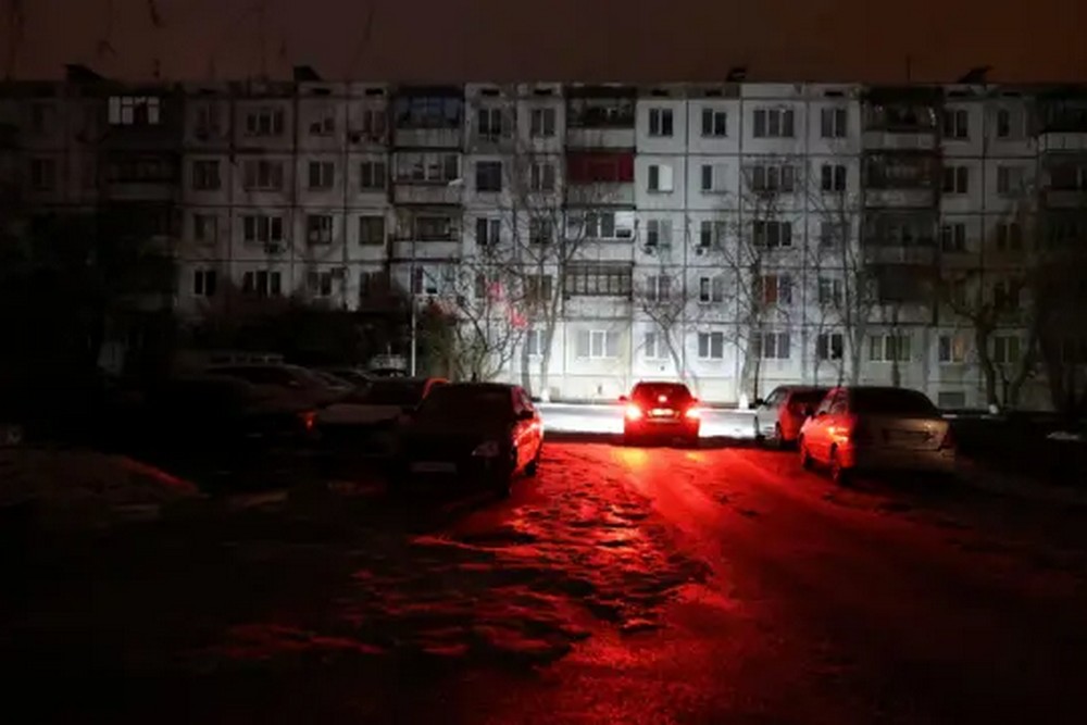 Блекаути у російських містах після нічної атаки: що відомо (відео) 1 Блекаути у російських містах після нічної атаки: що відомо (відео)