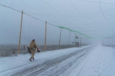 На прифронтових дорогах Запоріжжя сталося руйнування опор антидронових тунелей