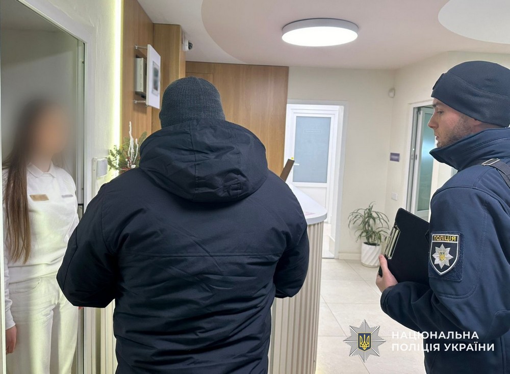 12-річна дівчинка померла після лікування у приватній стоматології в Ужгороді