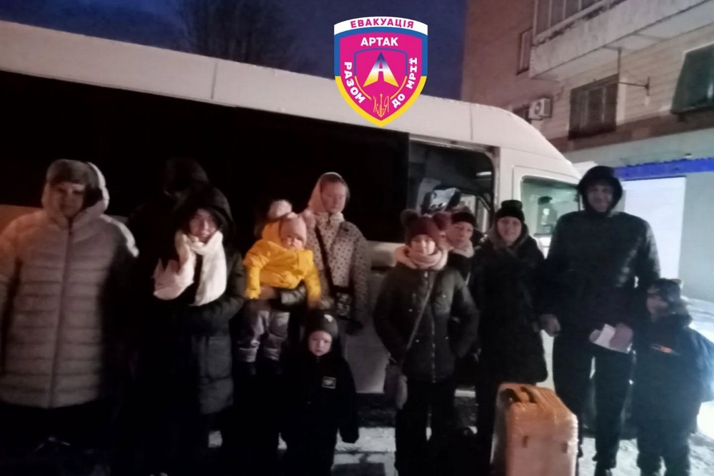 Безкоштовна евакуація із Запоріжжя до Львова і за кордон з можливістю забрати людей у Дніпрі, Кривому Розі, Олександрії – як скористатися послугою