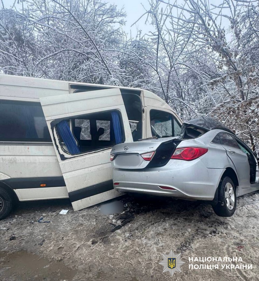 Є жертви і постраждалі: масштабна ДТП з маршруткою на Київщині 28 січня – що відомо Є жертви і постраждалі: масштабна ДТП з маршруткою на Київщині 28 січня – що відомо