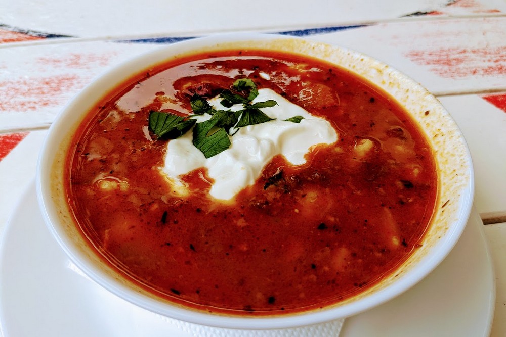 Безкоштовні гарячі обіди в Одесі щодня: куди приходити