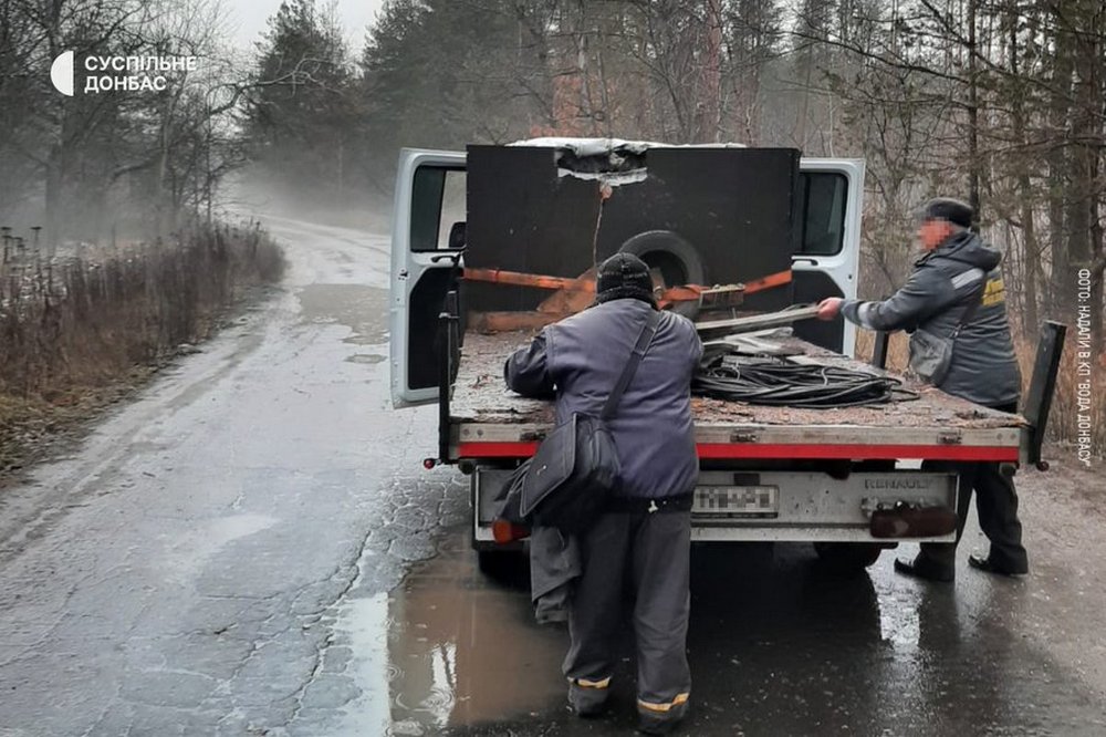 Окупанти вдарили по авто комунальників біля Слов’янська: є загиблий та постраждалі