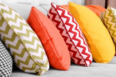 Гуманітарна допомога на Нікопольщині: триває реєстрація на отримання теплих ковдр і подушок