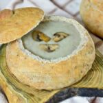 Рецепт дня: «Суп в хлібному «горщику»