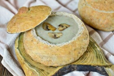 Рецепт дня: «Суп в хлібному «горщику»