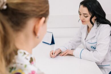 Сертифікат на безкоштовне медичне обстеження жінок у Вінниці та області – хто і як може отримати