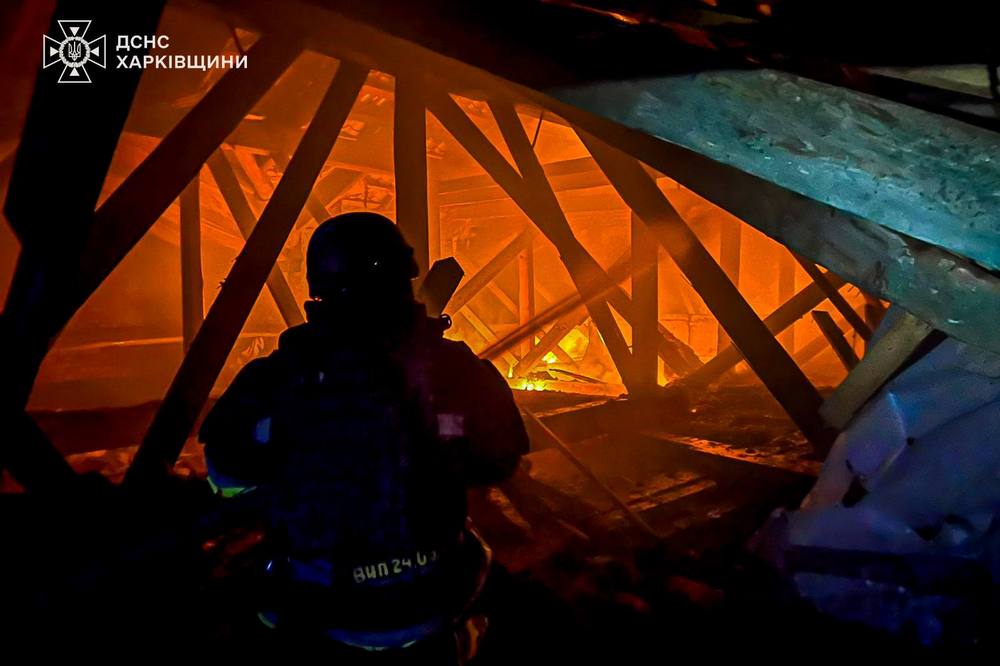 Нічна повітряна атака 30 січня: є поранений, виникли масштабні пожежі – все, що відомо (фото, відео) Нічна повітряна атака 30 січня: є поранений, виникли масштабні пожежі – все, що відомо (фото, відео)