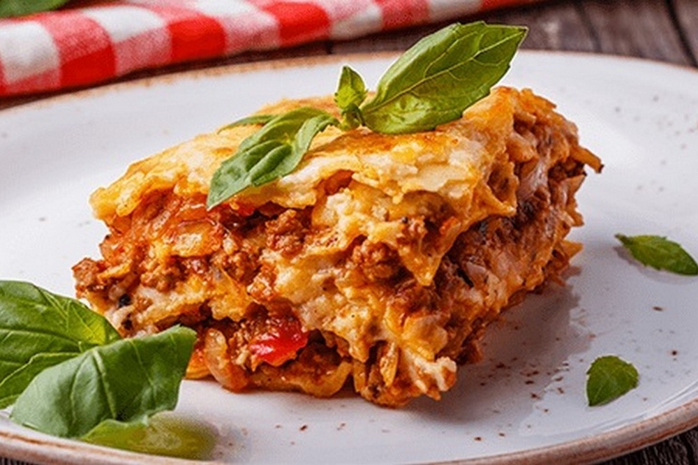 Рецепт дня: «Лазанья болоньєзе із соусом бешамель» Рецепт дня: «Лазанья болоньєзе із соусом бешамель»