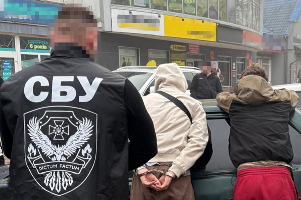 Лісові стежки, фіктивні довідки та вантажний відсік у фурі – викрито три «схеми для ухилянтів» 1 Лісові стежки, фіктивні довідки та вантажний відсік у фурі – викрито три «схеми для ухилянтів»