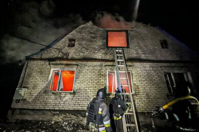 Нічна повітряна атака 4 січня: є поранені, виникли пожежі – все, що відомо (фото, відео)