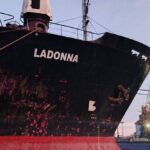 РФ атакувала два цивільні судна біля портів України – загинув іноземець