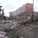 Окупанти скинули 250-кілограмову авіабомбу на Слов’янськ – багато поранених і численні руйнування (фото)