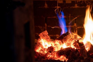 8 людей, серед яких 5 дітей, отруїлися чадним газом одразу у двох регіонах України – ДСНС