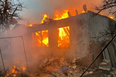 Є загиблі і поранені, виникли пожежі, є багато руйнувань – ворог атакував Дніпропетровщину, Херсонщину і Харківщину (фото)