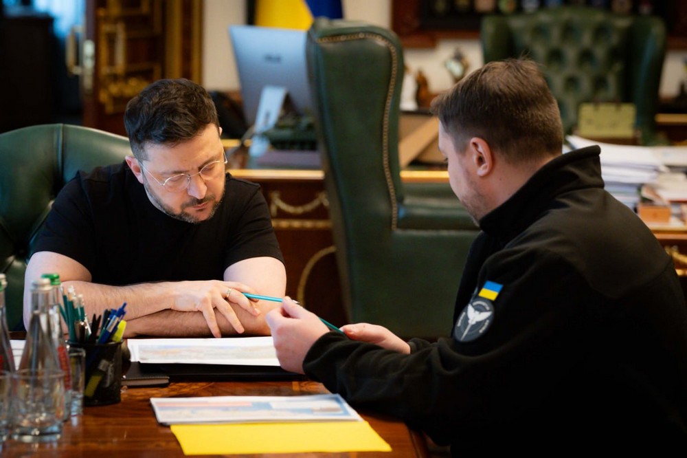Зеленський запропонував Буданову очолити Офіс Президента України і вже дав доручення новому керівнику ОП.