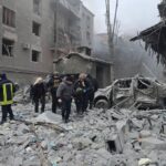 Жахливий удар по Харкову 2 січня: ракетами по багатоповерхівкам, кількість постраждалих зростає (фото)