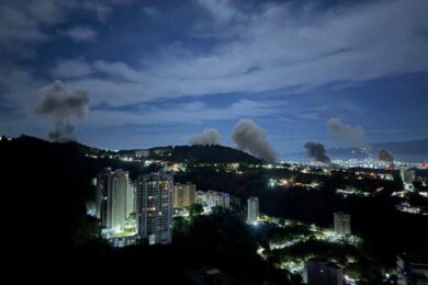 Вибухи, дим, паніка, літаки у небі… Почалася війна у Венесуелі? Все, що відомо (відео)