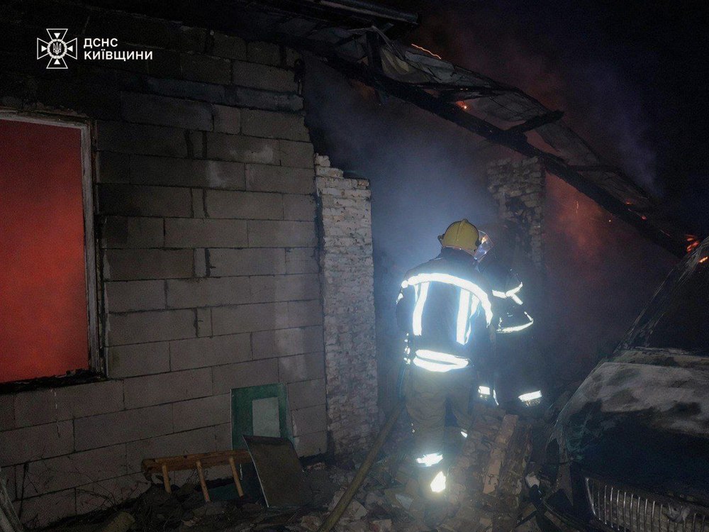Через вибух газового котла на Київщині постраждали діти, сталася пожежа – ДСНС Через вибух газового котла на Київщині постраждали діти, сталася пожежа – ДСНС