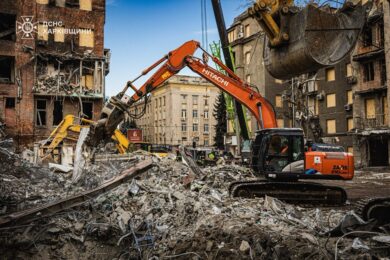 Завершені аварійно-рятувальні роботи на місці російського удару у Харкові: яка кількість загиблих