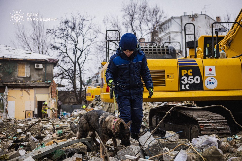 Завершені аварійно-рятувальні роботи на місці російського удару у Харкові: яка кількість загиблих