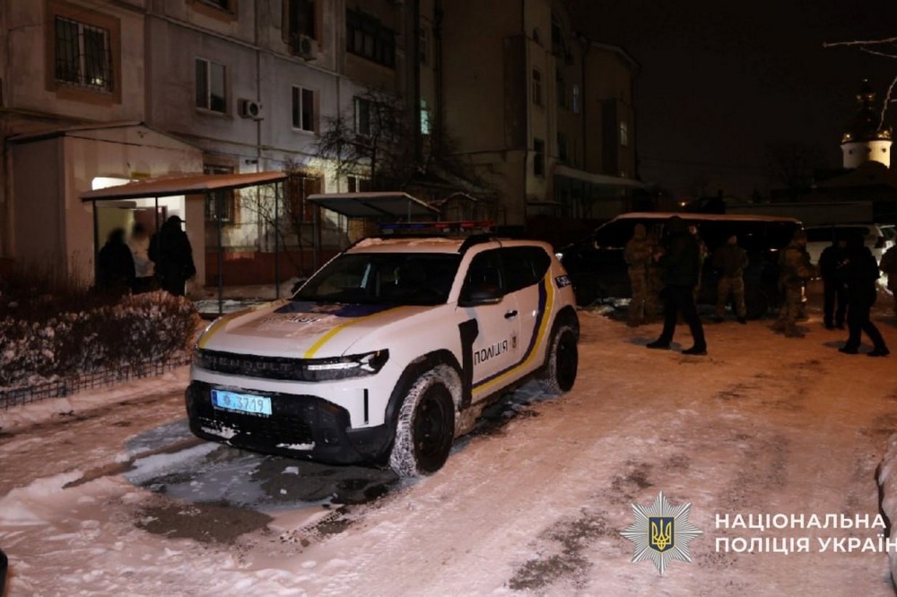 У Дніпрі СЗЧ-ник взяв у заручники власну матір і погрожував підірвати боєприпас (фото, відео)