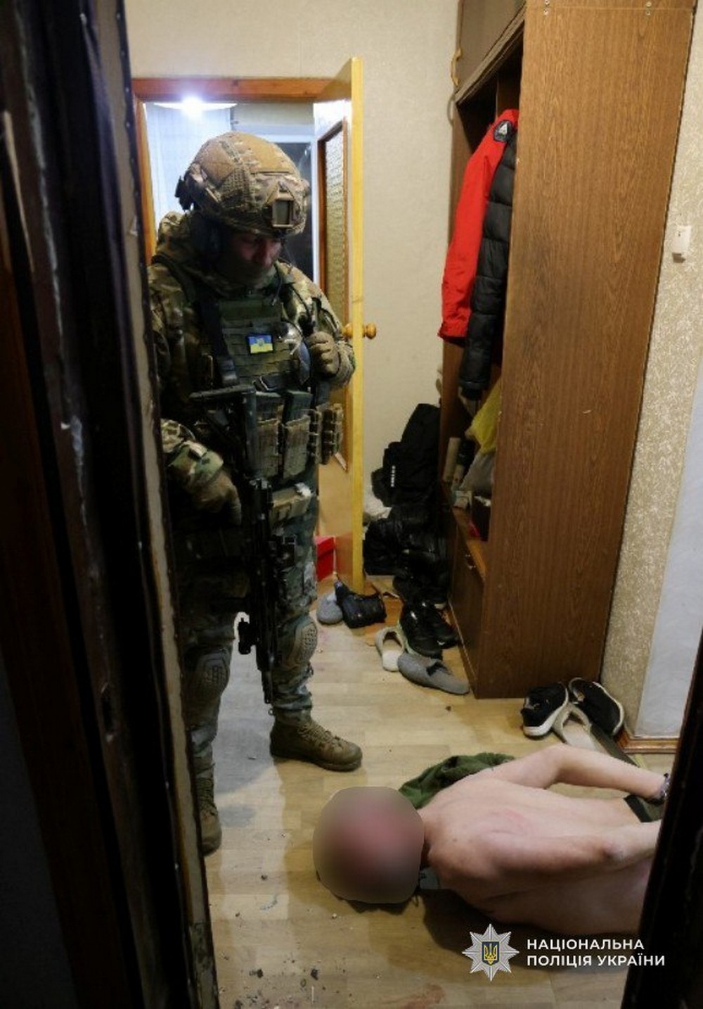 У Дніпрі СЗЧ-ник взяв у заручники власну матір і погрожував підірвати боєприпас (фото, відео)