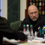 «Змінюються правила пересування громадян на вулиці в комендантську годину»: Шмигаль про кроки в рамках надзвичайної ситуації