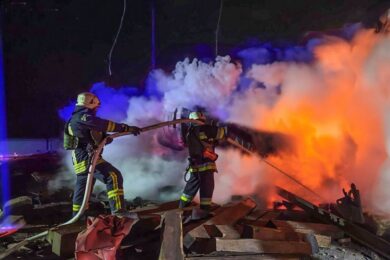 Нічна повітряна атака 18 січня: є загибла, серед постраждалих – дитина, пошкоджено енергетичну інфраструктуру – все, що відомо (фото, відео)