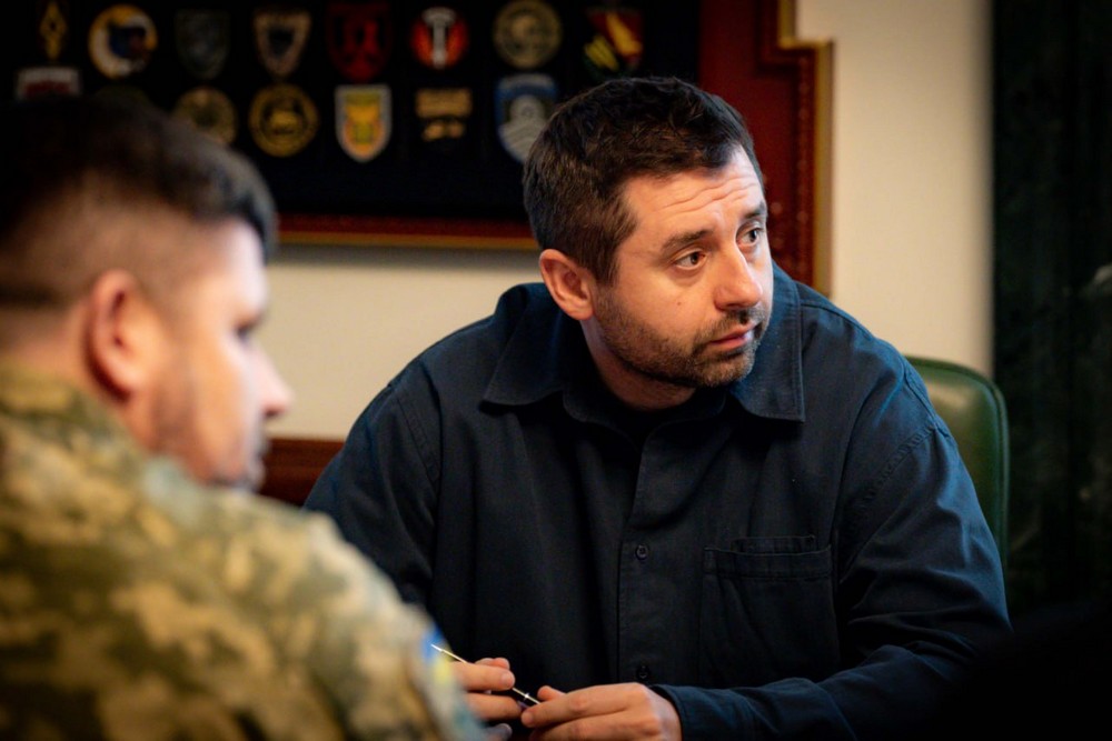 Готуємось до нових тристоронніх зустрічей на цьому тижні: Зеленський заслухав доповідь української делегації після перемовин в Еміратах Готуємось до нових тристоронніх зустрічей на цьому тижні: Зеленський заслухав доповідь української делегації після перемовин в Еміратах