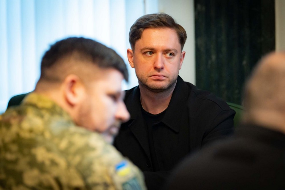 Готуємось до нових тристоронніх зустрічей на цьому тижні: Зеленський заслухав доповідь української делегації після перемовин в Еміратах Готуємось до нових тристоронніх зустрічей на цьому тижні: Зеленський заслухав доповідь української делегації після перемовин в Еміратах