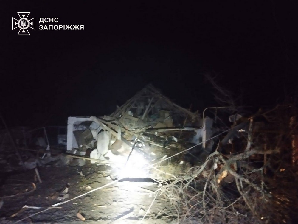 Троє вбитих і 16 поранених – ворог атакував Запоріжжя (фото) Троє вбитих і 16 поранених – ворог атакував Запоріжжя (фото)