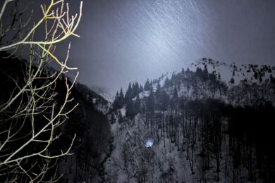 Рятувальники допомогли двом сноубордистам, які заблукали в горах на Драгобраті