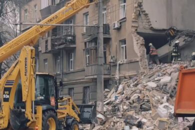 Завершені пошуково-рятувлаьні роботи на місці російського удару в Одесі – скільки загиблих і поранених