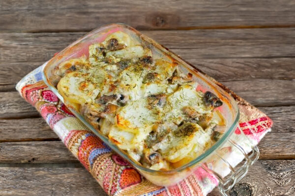 Рецепт дня: «Страта з печерицями» – ніжний та ситний сніданок