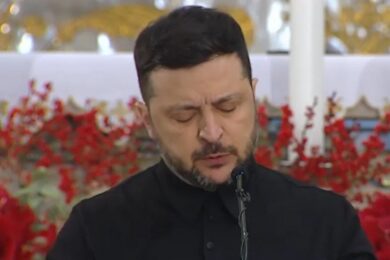 Про білого шпіца Лукашенка, байдужість та єднання: заяви Зеленського 25 січня під час виступу на пам’ятному заході (відео)