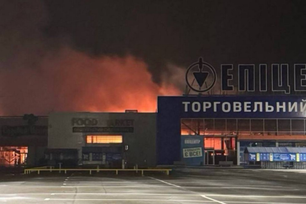 Удари по ТЦ і енергетиці, десятки постраждалих, "Циркони" і "Шахеди": нічна масована повітряна атака 26 лютого – все, що відомо (фото, відео) 1 Удари по ТЦ і енергетиці, десятки постраждалих, "Циркони" і "Шахеди": нічна масована повітряна атака 26 лютого – все, що відомо (фото, відео)