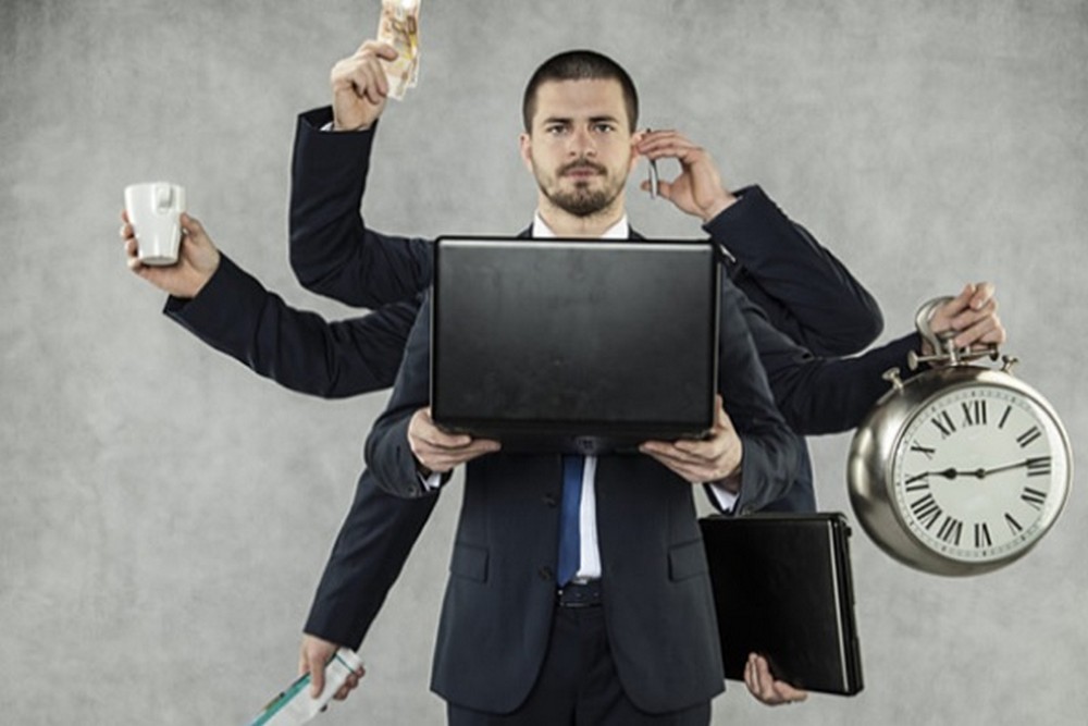 Дистанційна, надомна, сезонна робота, гнучкі графіки, грошові компенсації: що у проєкті нового Трудового кодексу