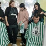 У транзитному центрі на Дніпропетровщині запрацювала соціальна перукарня