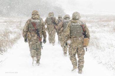 Обстановка на фронті 23 лютого: ворог просунувся на Сумщині і Донеччині, втратив 720 солдатів за добу