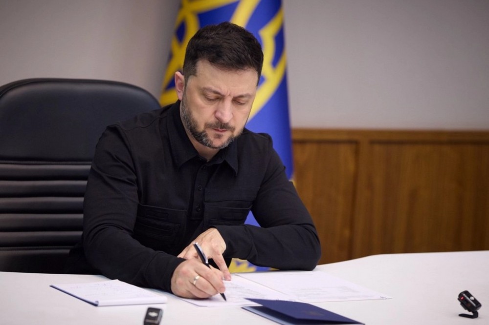 Зеленський запровадив санкції проти 10 компаній РФ на ТОТ 1 Зеленський запровадив санкції проти 10 компаній РФ на ТОТ