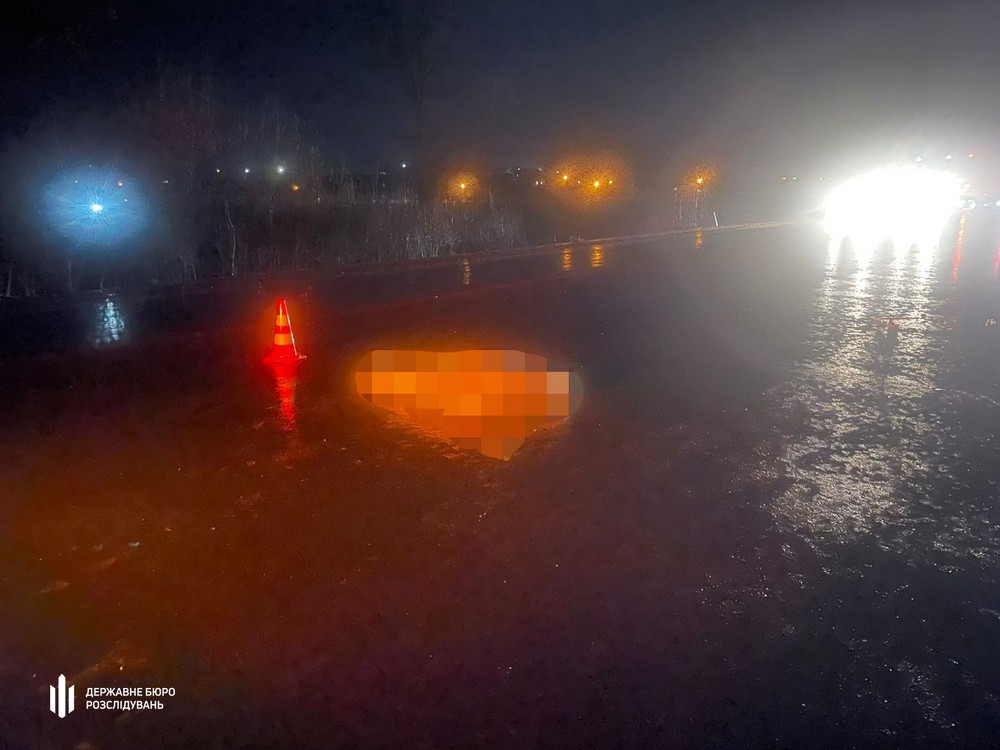 Прокурор збив двох дітей на «зебрі»: смертельна ДТП на Львівщині – подробиці від ДБР (фото, відео) Прокурор збив двох дітей на «зебрі»: смертельна ДТП на Львівщині – подробиці від ДБР (фото, відео)