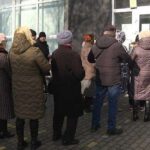 Великі черги у Пенсійному фонді: ситуація критична, у ВР скликають екстрене засідання комітету