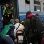 Таке стається все частіше… Українським родинам з дітьми відмовили у прихистку в Британії