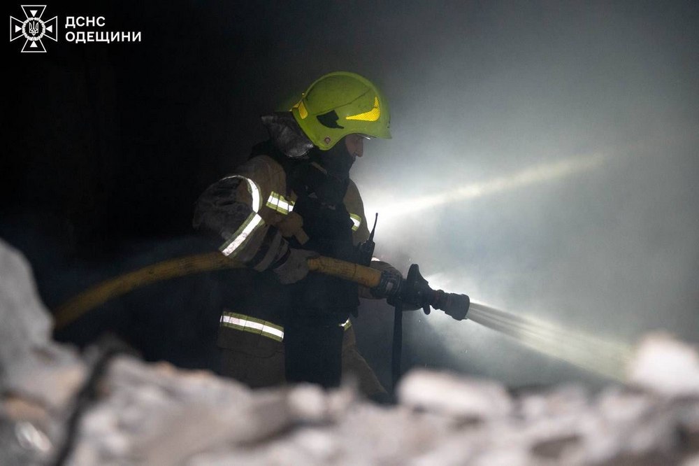 Нічна повітряна атака 15 лютого: є поранені, пошкоджено об’єкт залізничної інфраструктури – все, що відомо (фото)