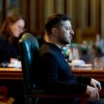 Удари по залізниці на Дніпропетровщині і Запоріжжі, відсутність світла і тепла в регіонах: Зеленський провів селектор