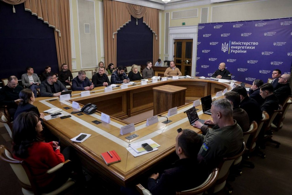 Графіки відключень світла сьогодні і завтра, 10 і 11 лютого, будуть складними.