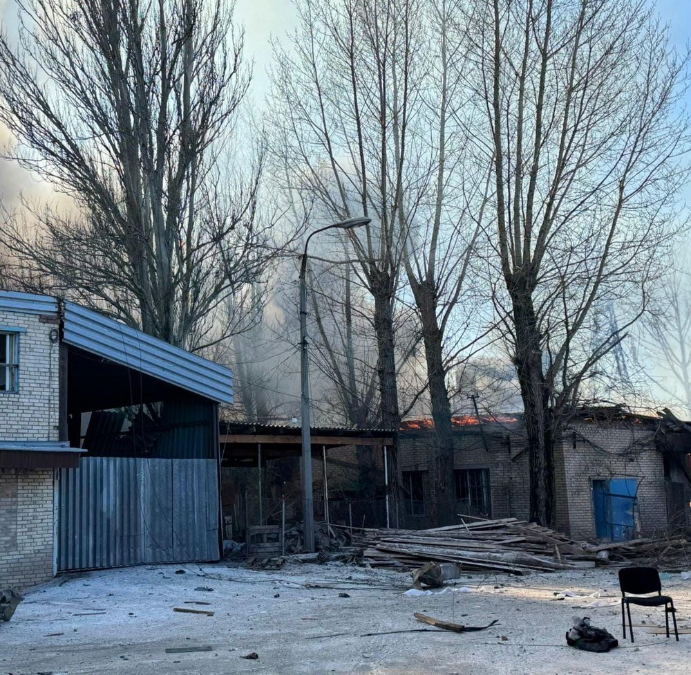 Вбито маму і дитину, багато поранених: окупанти скинули бомби на Слов’янськ (фото)