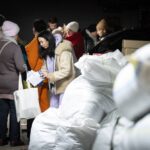 В України роздають «пакунки тепла»: що в них входить і як отримати