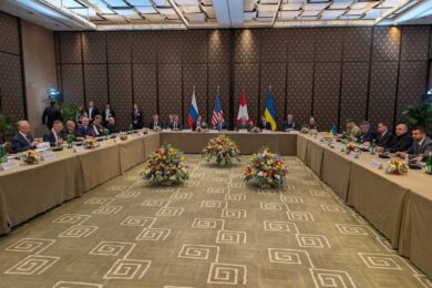 «Без зайвих очікувань»: у Женеві проходять перемовини України, Росії та США (фото)